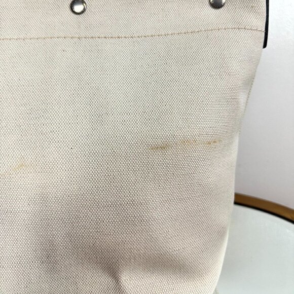 SAINT LAURENT Rive Gauche Bucket Bag in White Linen - Picture 10 of 17